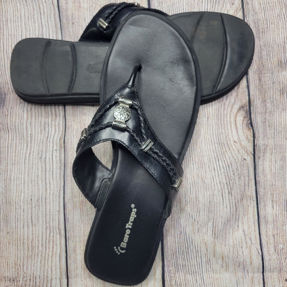 [Bare Traps] Braided Leather Sandals with Charm- (Size 11) - Picture 6 of 12
